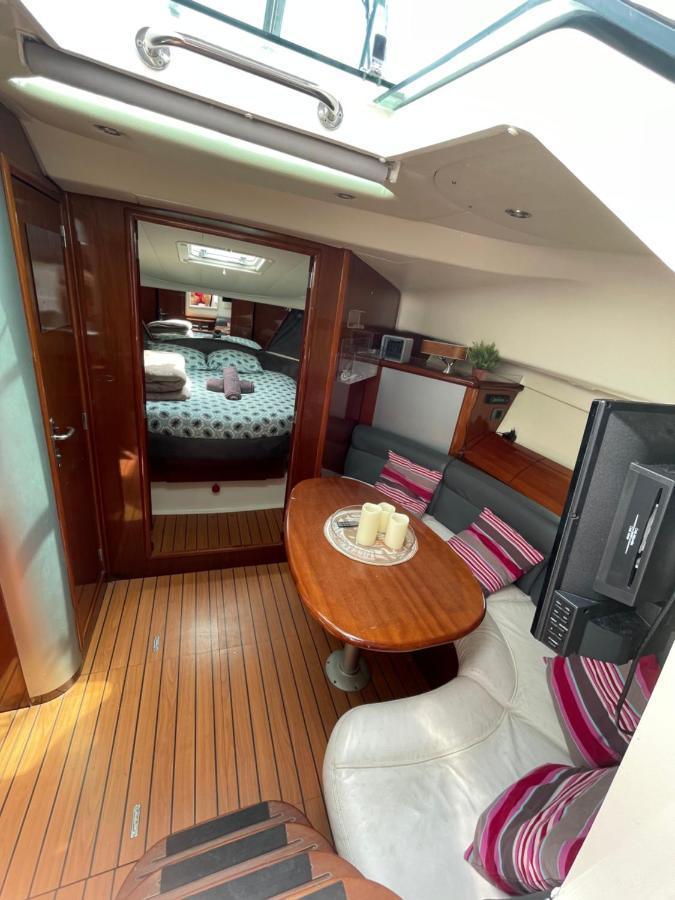 Une Nuit Sur Un Bateau Linge & Menage Inclus La Rochelle (Charente-Maritime) Exterior photo
